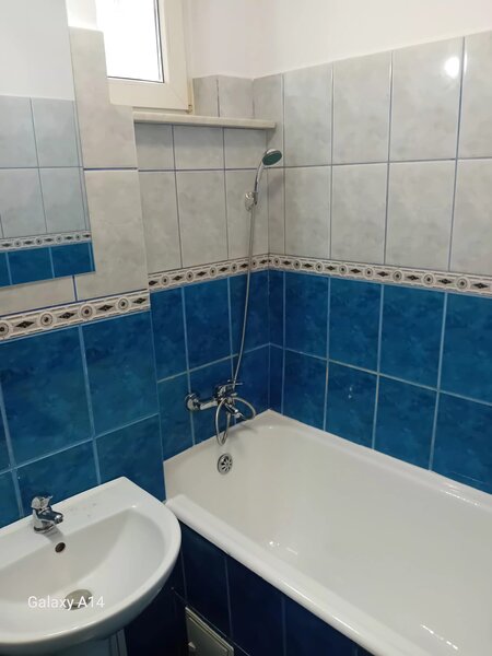 Obor, Colentina, stradal vav Kaufland, 7 minute metrou,
